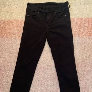 American Eagle Black Capri Length Jeans Size 4